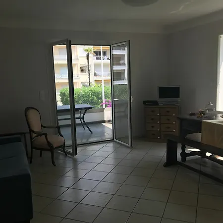 Lerins 82 * Канны
