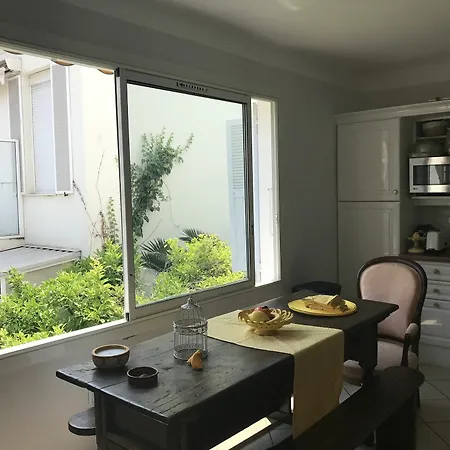 Lerins 82 * Канны